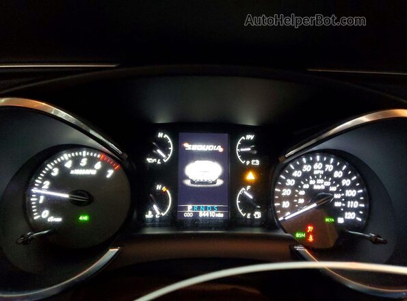 5TDGY5B19MS182651 2021 TOYOTA SEQUOIA Серебряный Вид щитка приборов