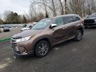 2018 Toyota Highlander Hybrid Желто-коричневый vin: 5TDJGRFH5JS045273