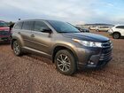 2018 Toyota Highlander Se Gray vin: 5TDJZRFH0JS542497