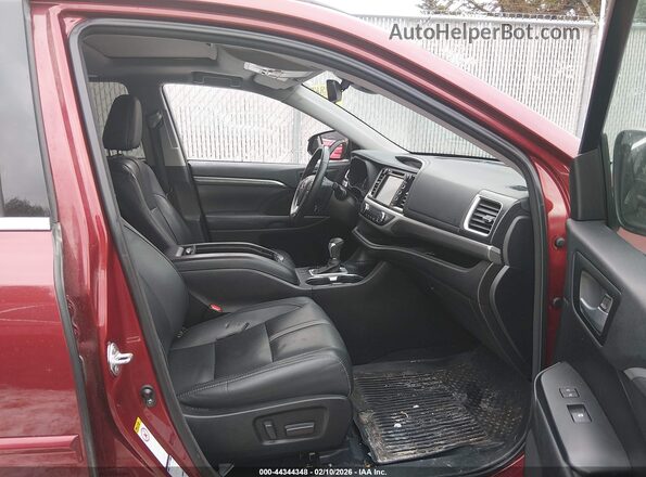 5TDJZRFH2HS421657 2017 TOYOTA HIGHLANDER Темно-бордовый Вид салона спереди