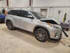 2019 Toyota Highlander Se Gray vin: 5TDJZRFH5KS568367