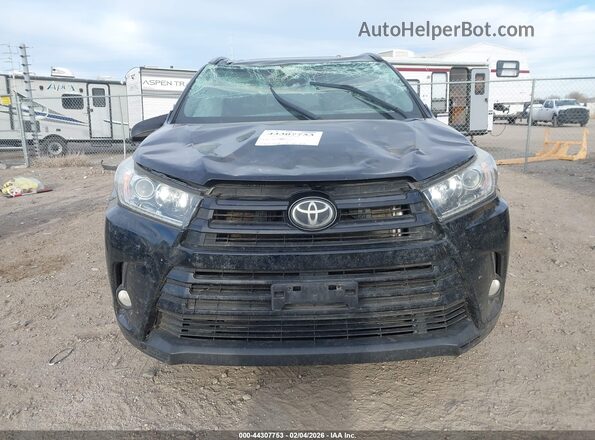 5TDJZRFH8JS541744 2018 TOYOTA HIGHLANDER Black უკანა სალონის ხედი