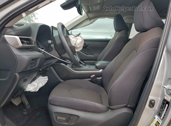 5TDKDRAH3PS502868 2023 TOYOTA HIGHLANDER Silver Вид салону спереду