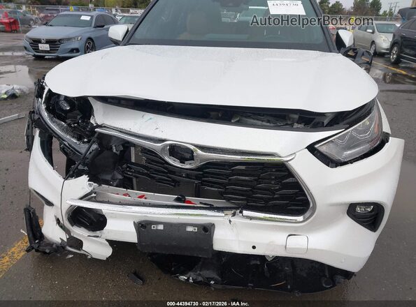 5TDKDRBH7PS516092 2023 TOYOTA HIGHLANDER Белый Вид спереди