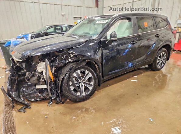 5TDKDRBH8PS029810 2023 TOYOTA HIGHLANDER Черный Передняя левая четверть