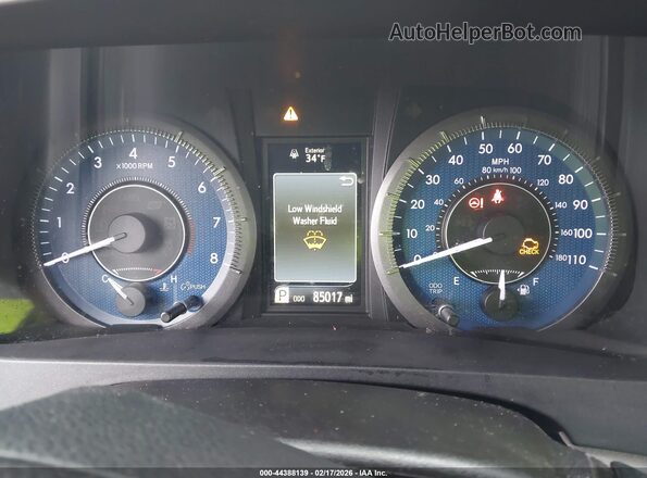 5TDKZ3DC3JS951361 2018 TOYOTA LE Silver Widok tylnych siedzeń