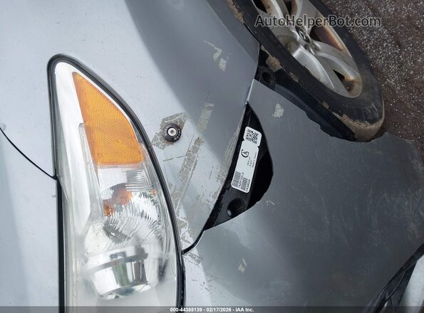 5TDKZ3DC3JS951361 2018 TOYOTA LE Silver Widok z przodu