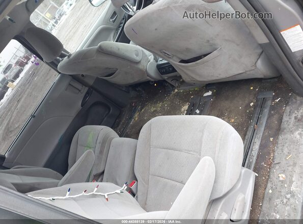 5TDKZ3DC3JS951361 2018 TOYOTA LE Silver Widok naklejki z numerem VIN