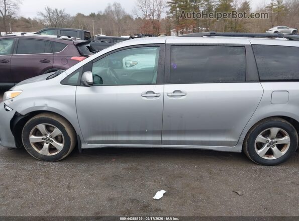 5TDKZ3DC3JS951361 2018 TOYOTA LE Silver Widok wnętrza 360 stopni
