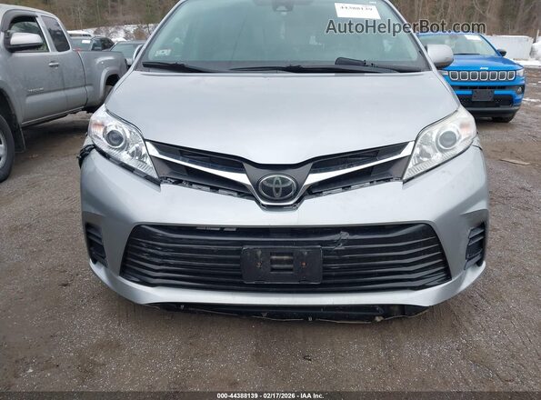 5TDKZ3DC3JS951361 2018 TOYOTA LE Silver Widok zestawu wskaźników