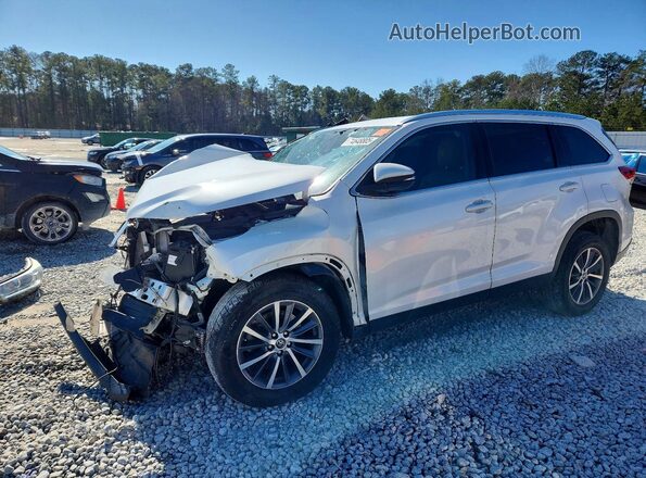 5TDKZRFH1KS350012 2019 TOYOTA HIGHLANDER Белый Передняя левая четверть