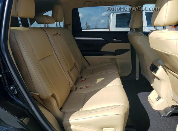 5TDKZRFH3HS525529 2017 TOYOTA HIGHLANDER Черный Вид задней части салона