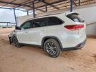 2019 Toyota Highlander Se White vin: 5TDKZRFH9KS568344