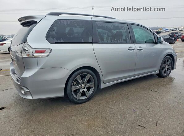 5TDXK3DC1GS711339 2016 TOYOTA SIENNA Серебряный Задняя правая четверть
