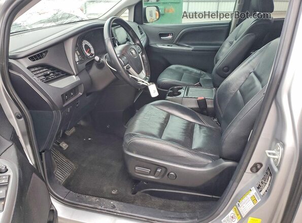 5TDXK3DC1GS711339 2016 TOYOTA SIENNA Серебряный Вид салона спереди