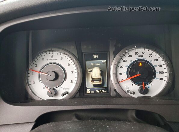 5TDXK3DC1GS711339 2016 TOYOTA SIENNA Серебряный Вид щитка приборов