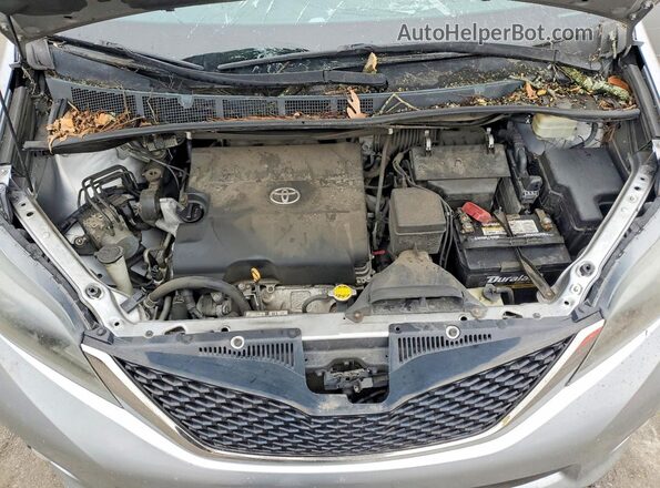 5TDXK3DC1GS711339 2016 TOYOTA SIENNA Серебряный Вид подкапотного пространства