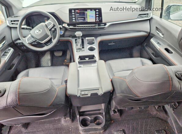 5TDXRKEC0PS170434 2023 TOYOTA SIENNA Silver წინა პანელის ხედი