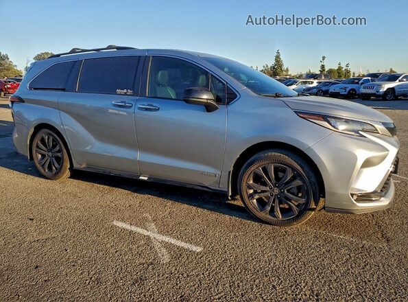 5TDXRKEC7MS043627 2021 TOYOTA SIENNA Silver Przód prawy