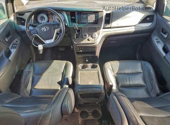 5TDXZ3DC3HS780319 2017 TOYOTA SIENNA Угольный Вид панели приборов