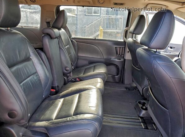 5TDXZ3DC3HS780319 2017 TOYOTA SIENNA Угольный Вид задней части салона