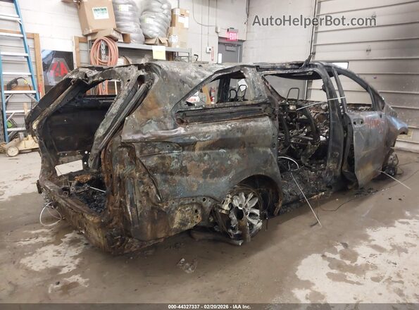 5TDYSKFC1MS003910 2021 TOYOTA LE Черный Задняя правая четверть