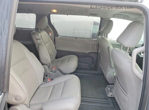 5TDYZ3DC0LS049733 2020 TOYOTA SIENNA Silver Rear interior view