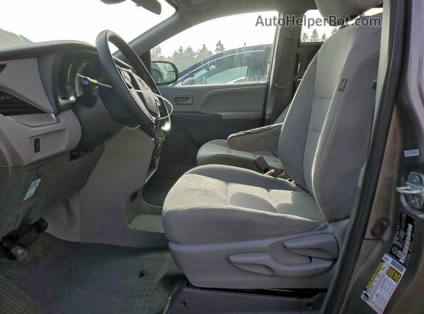 5TDZZ3DC2LS062763 2020 TOYOTA SIENNA Gray Front interior view
