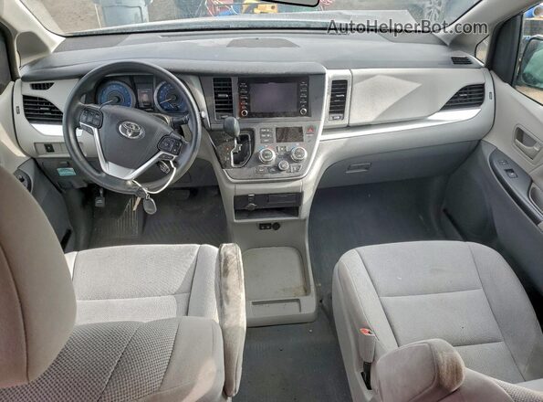 5TDZZ3DC2LS062763 2020 TOYOTA SIENNA Gray Dashboard view