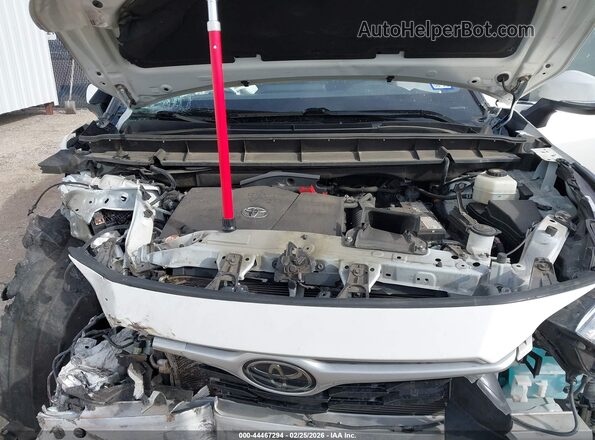 5TDZZRAH3MS074747 2021 TOYOTA LE Белый Вид сзади