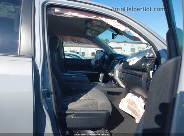5TFDW5F10KX783618 2019 TOYOTA TUNDRA Серый Вид салона спереди