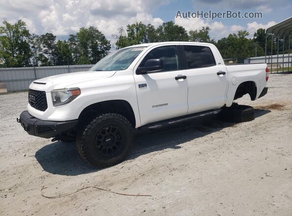 5TFDW5F14JX773723 2018 TOYOTA TUNDRA Белый Передняя левая четверть