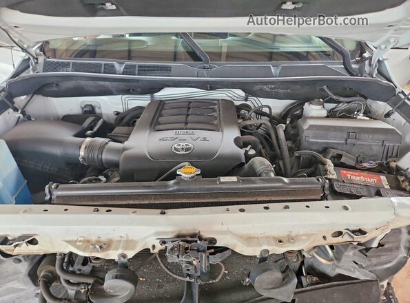 5TFDW5F16HX607777 2017 TOYOTA TUNDRA Белый Вид задней части салона