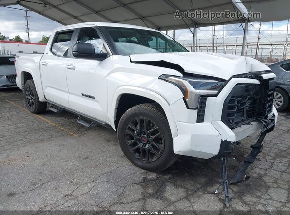 5TFLA5DB9RX149725 2024 TOYOTA TUNDRA Белый Передняя правая четверть