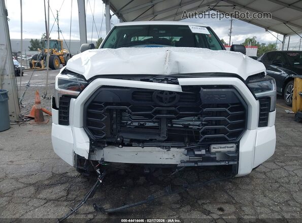 5TFLA5DB9RX149725 2024 TOYOTA TUNDRA Белый Вид щитка приборов