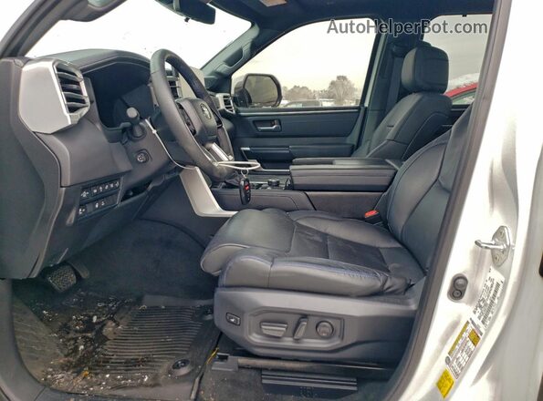 5TFNA5DB2RX232387 2024 TOYOTA TUNDRA Белый Вид салона спереди