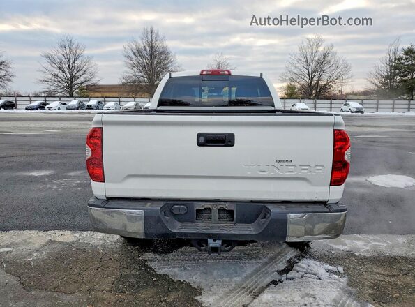 5TFRM5F15KX137969 2019 TOYOTA LE Белый Вид сзади