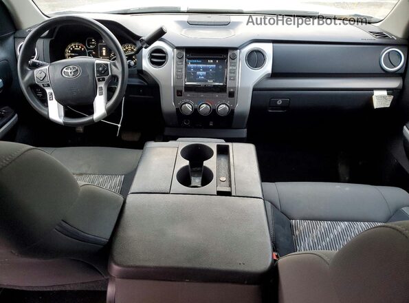 5TFRM5F15KX137969 2019 TOYOTA LE Белый Вид панели приборов