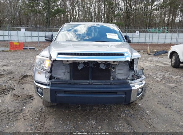 5TFRM5F19GX107655 2016 TOYOTA TUNDRA Серебряный Вид задней части салона