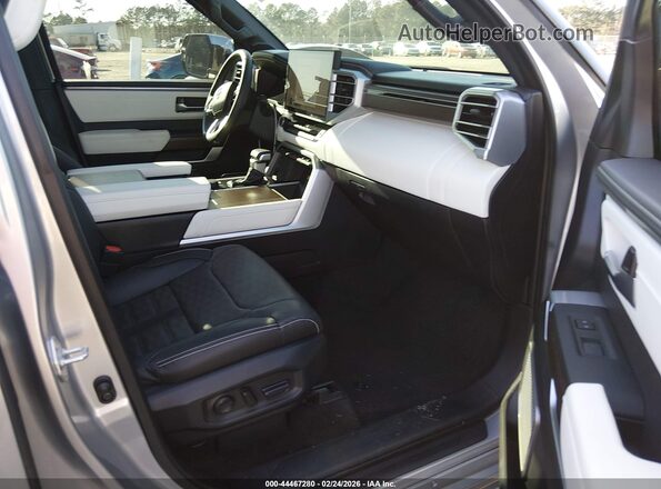 5TFVC5DBXRX063228 2024 TOYOTA TUNDRA HYBRID Silver Vista interior delantera