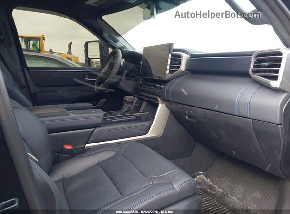 5TFWA5DB0TX376015 2026 TOYOTA TUNDRA Черный Вид салона спереди