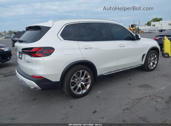5UX13EU06R9V10220 2024 BMW X5 Белый Задняя правая четверть