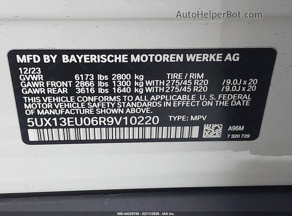 5UX13EU06R9V10220 2024 BMW X5 Белый Вид подкапотного пространства