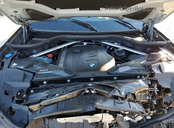 5UX13EU08T9044202 2026 BMW X5 Gray ძრავის განყოფილების ხედი