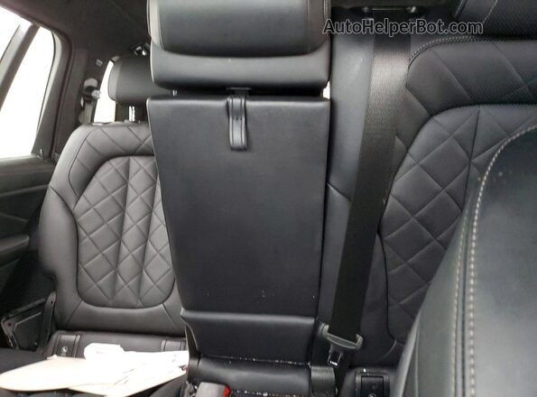 5UX23EM01P9P81669 2023 BMW X7 White Vista de los asientos traseros