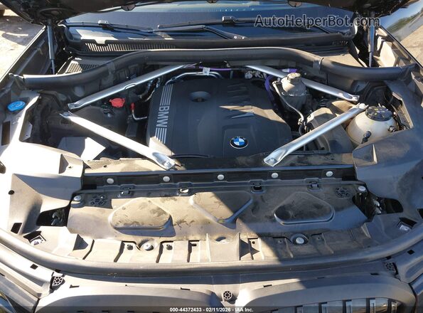 5UX23EM01R9V78400 2024 BMW X7 Black Widok z tyłu