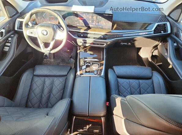 5UX23EM02R9V84254 2024 BMW X7 Черный Вид панели приборов