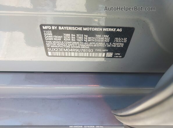 5UX23EM04R9U78193 2024 BMW X7 Gray Widok komory silnika