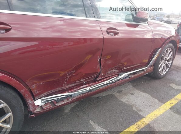 5UX23EM05R9T87756 2024 BMW X7 Red Widok z przodu