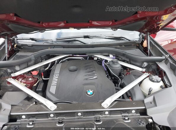 5UX23EM05R9T87756 2024 BMW X7 Red Widok z tyłu